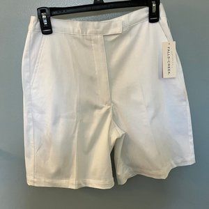 NWT Womens Falls Creek White Shorts - Size 6